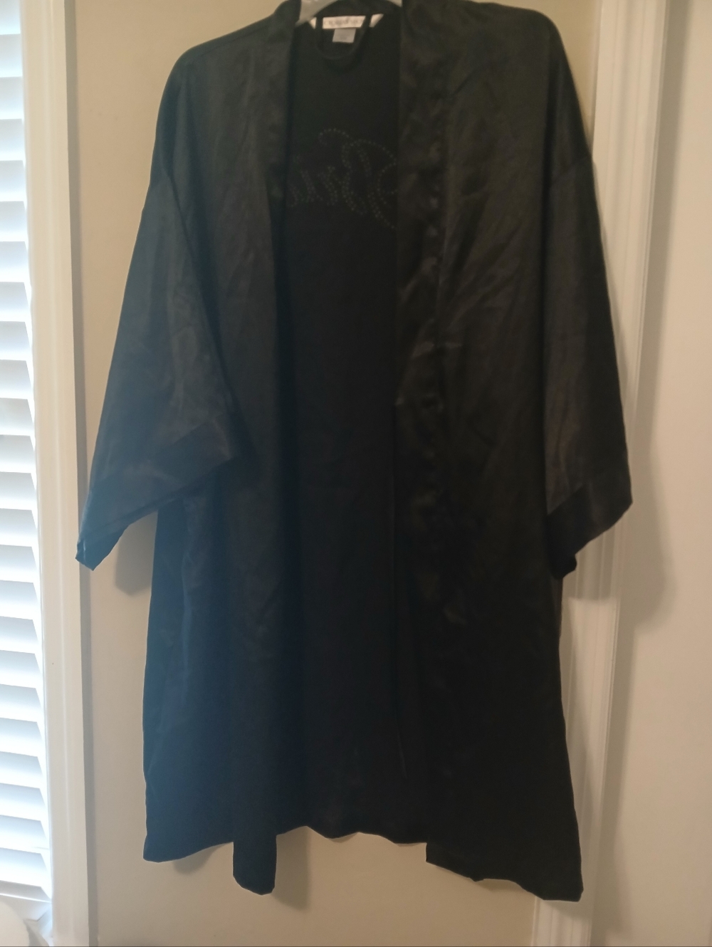 Victoria Secrets Pre-owned Clean  Black Kimono-Style Jacket
